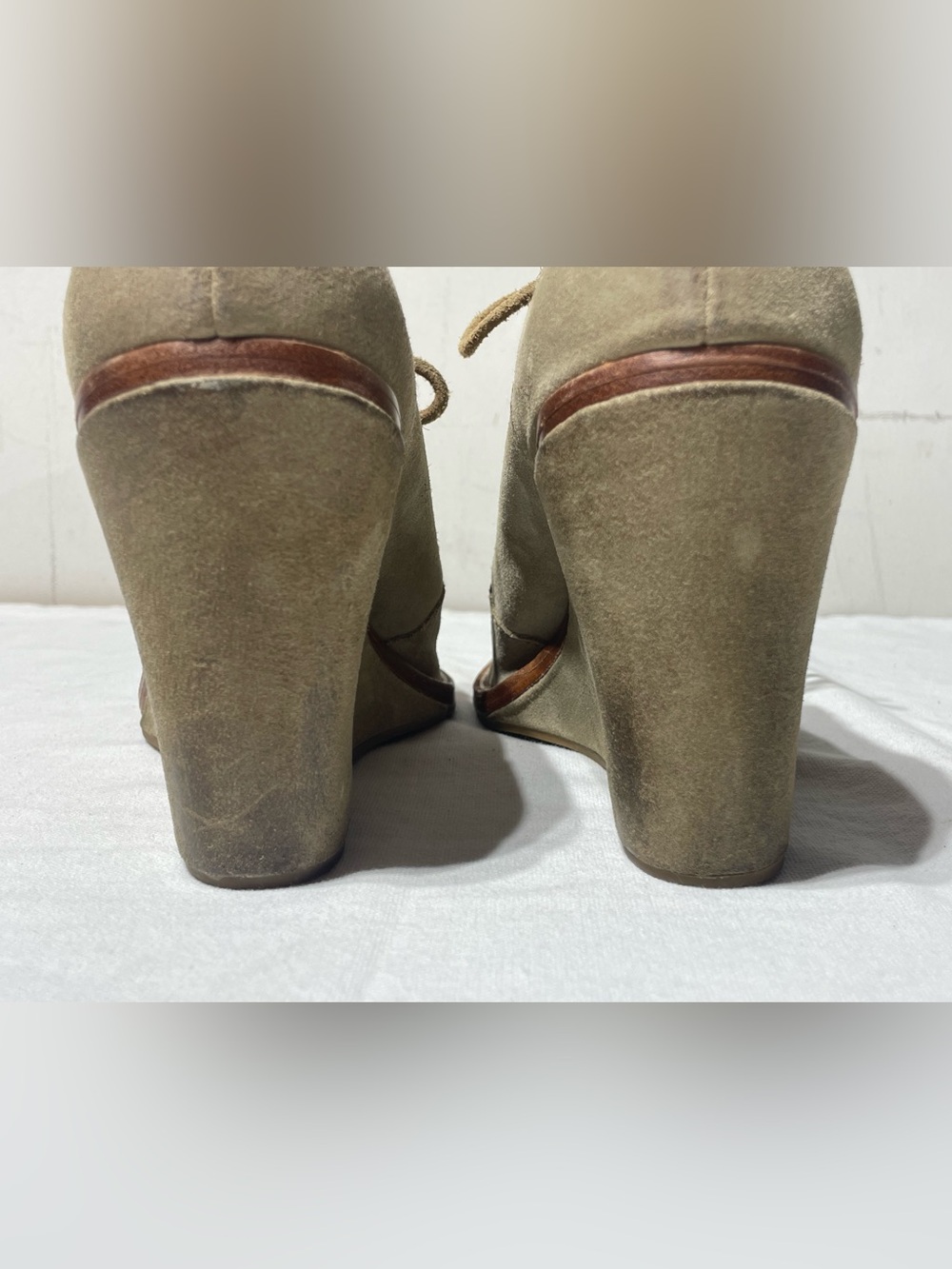 Frye Caroline Lace Low Wedge Shoes Womens 9M Taupe Beige Suede Leather - Picture 10 of 12